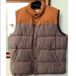 Gap color block puffer vest